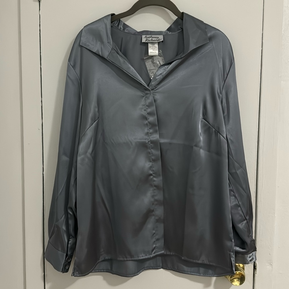 Anthony Richards Gray Satin Button Up Long Sleeve Top